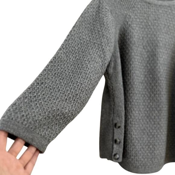 Unbranded Oversized Women's Soft Gray Sweater-EUC - Picture 4 of 4